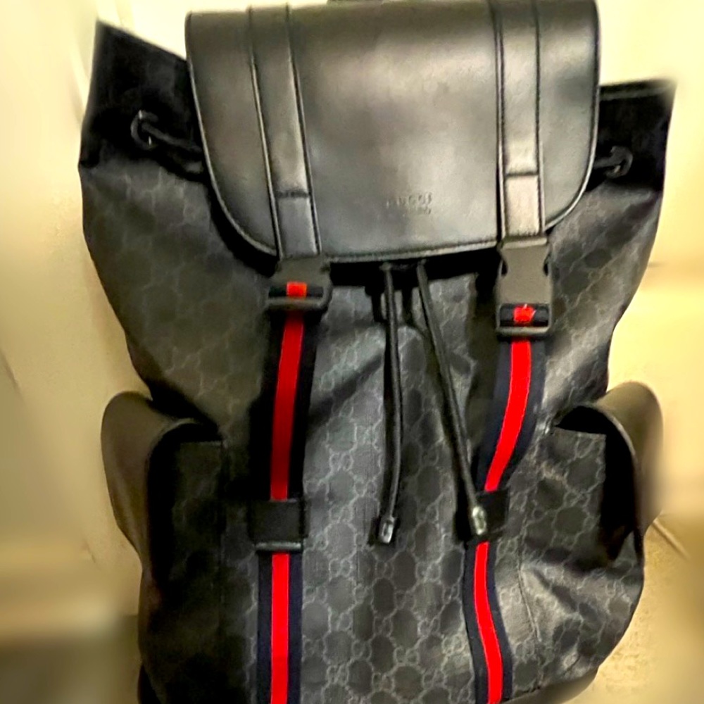 Excellent Pre Owned Gucci GG Supreme Backpack Canvas Leather Black - Picture 1 of 5